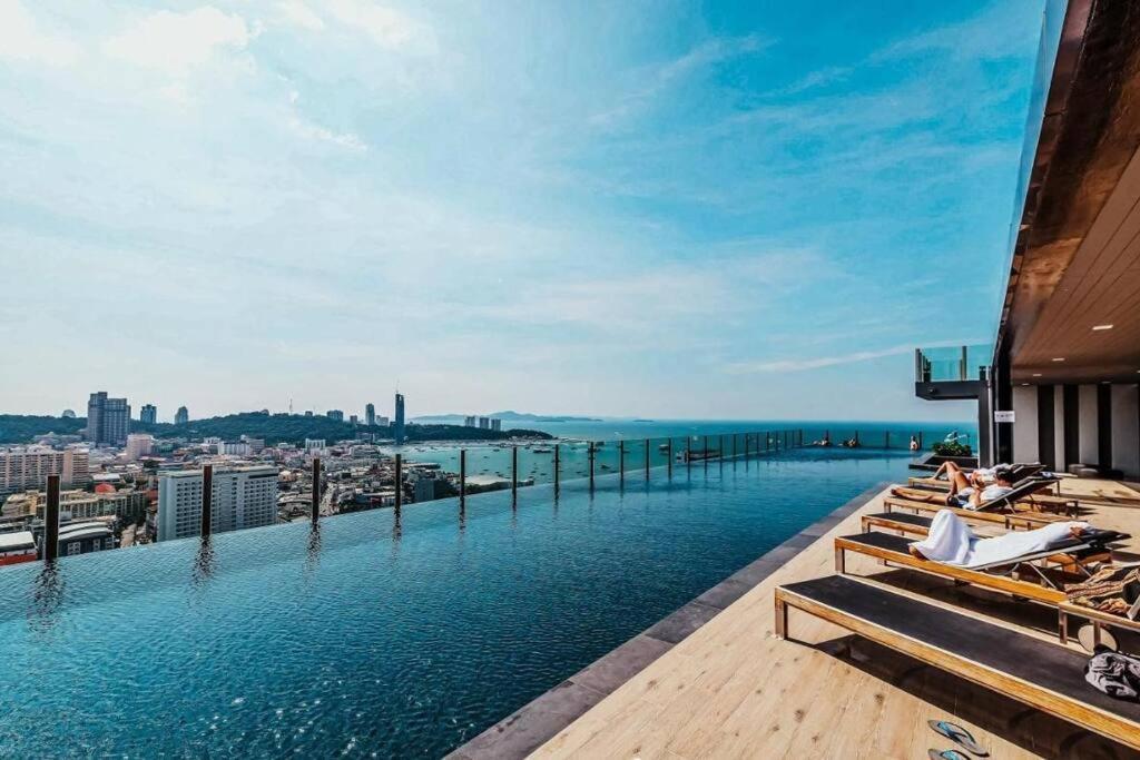 Sea View 2 Bed Room Condo @ Central パッタヤー エクステリア 写真