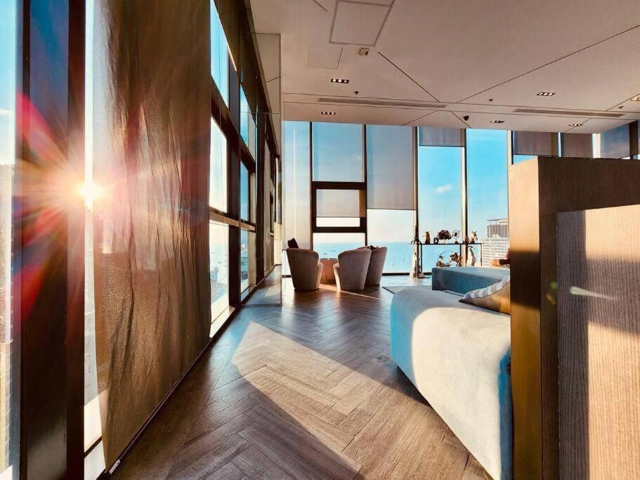 Sea View 2 Bed Room Condo @ Central パッタヤー エクステリア 写真