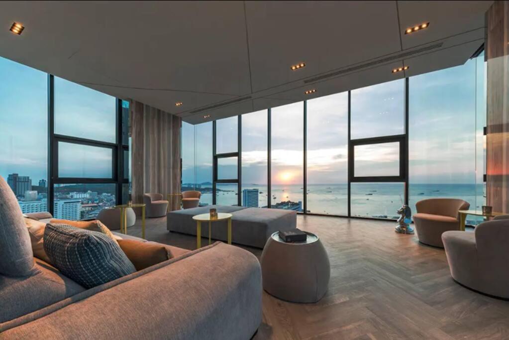 Sea View 2 Bed Room Condo @ Central パッタヤー エクステリア 写真